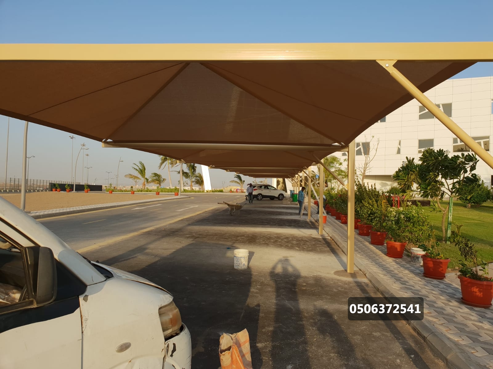 مظلات سيارات
