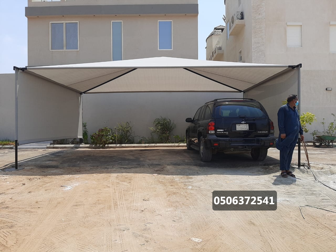 مظلات سيارات