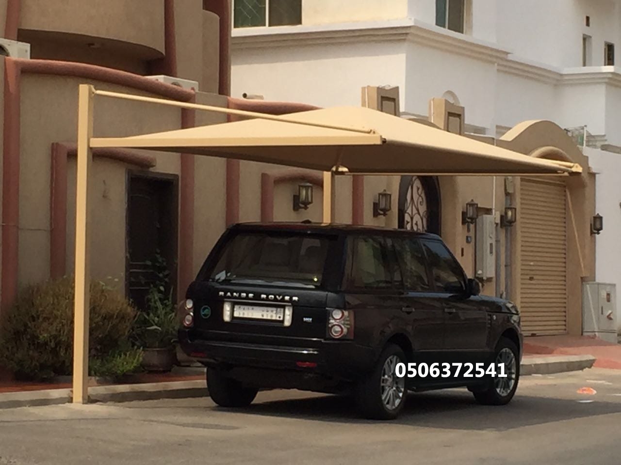 مظلات سيارات
